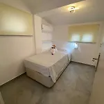 Sea & Olive Retreat شقة *